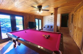 Cherokee Sunrise on Noontootla Creek | Cabin Rentals of Georgia | Game Room