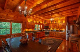 Riverview Lodge | Cabin Rentals of Georgia | Dining Area and Kitchen 