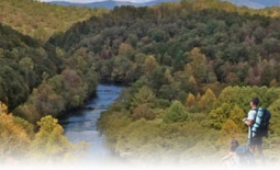 North GA Mountain hiking the Toccoa River | Cabin Rentals of Georgia